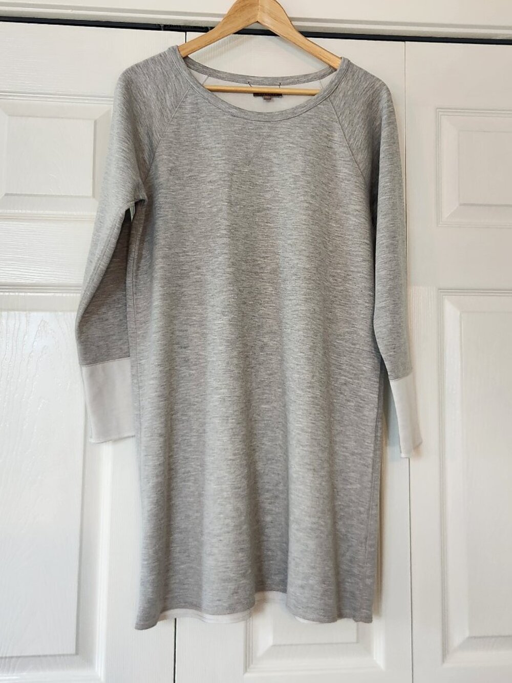 Lilla P sweatshirt gray cotton crewneck white banded cuff dress tunic